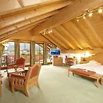Schatten Hotel 3*