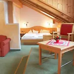 Schatten Hotel