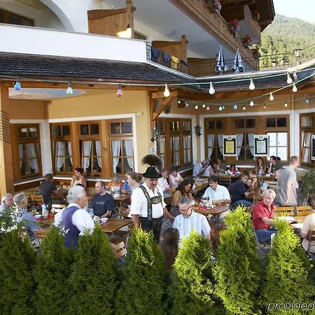 Schatten Hotel 3*
