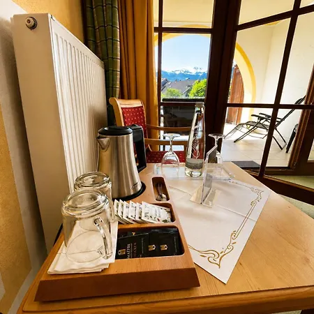 Schatten Hotel 3*